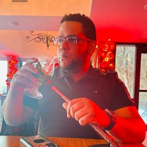 Meet your Posher, Manuel